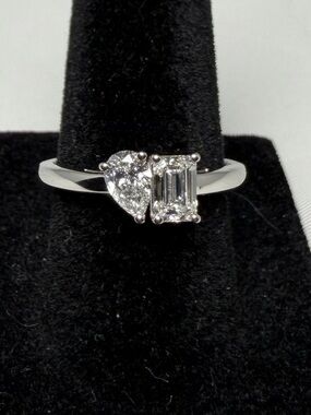 Lab Grown Diamond Toi et Moi 2 Stone Ring 1ctw Pear Emerald Cut 925 Silver Sz 7